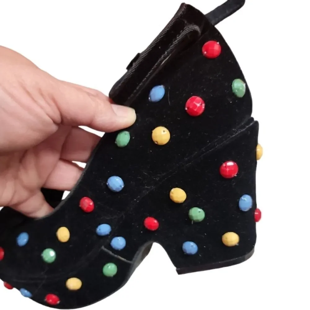 Vintage velvet polka dot with bow platform